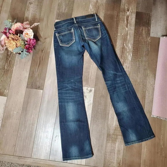 daytrip Leo Bootcut Dark Wash Faded Low Rise Studded Women's Jeans Size 25L - Picture 2 of 14